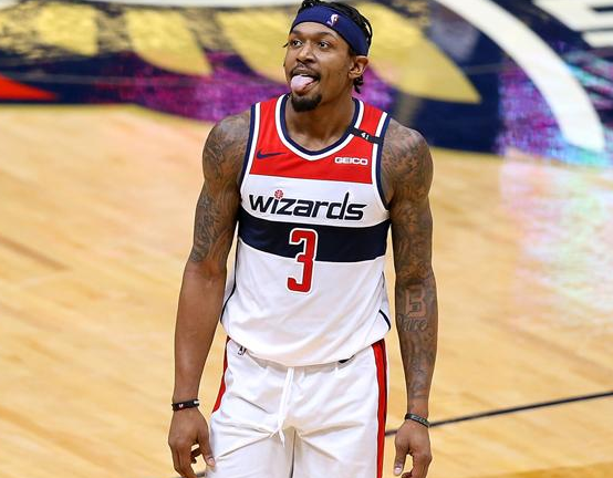 体育CBA前广东男篮队长周鹏转投深圳