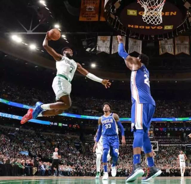 法甲里昂VS兰斯预测分析：兰斯上轮输球后解雇主帅！本场助教带队.