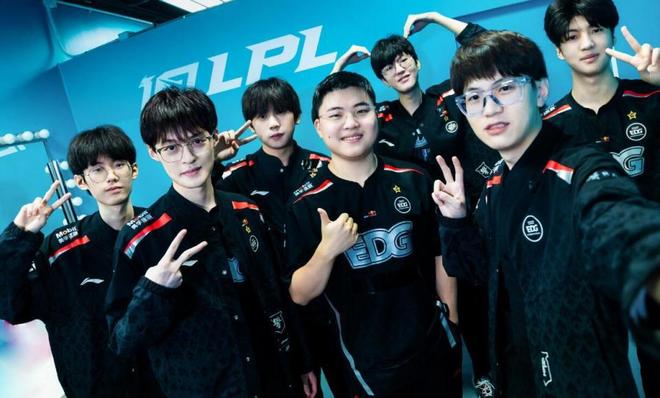 【罗马诺消息切尔西还在求购加纳乔】