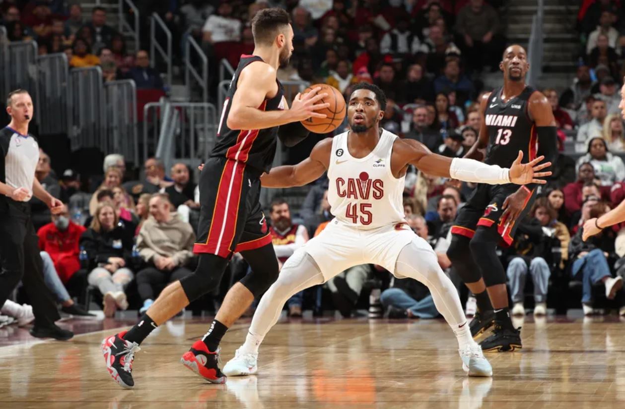 等于为响尾 等于为响尾