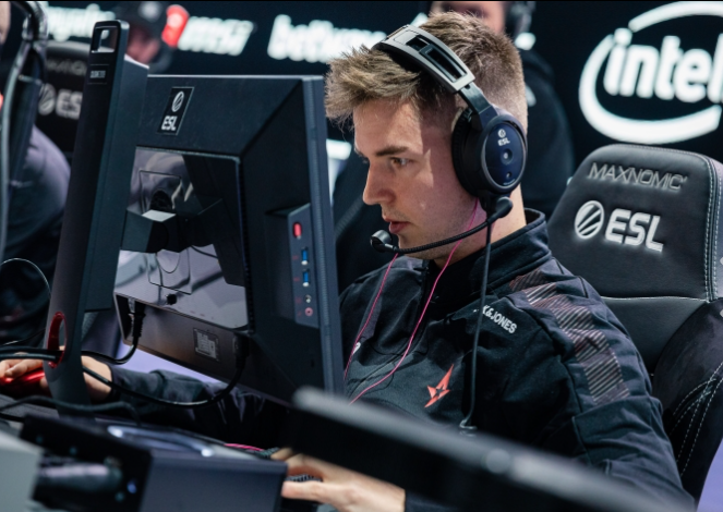 《Hounimal》正式推出 好评治愈系家装肉鸽RPG